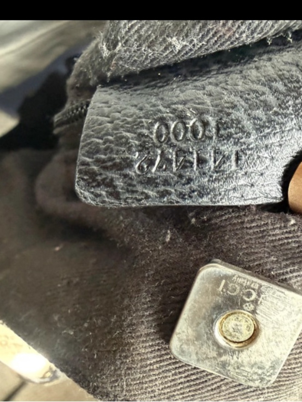 Gucci Black Signature GG Tote with Gold Hardware - Picture 5 of 6